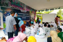 Peserta CSR Pemberian Kacamata Gratis MNCTV Membludak