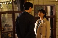 Suzy Bae dan Lee Jong...