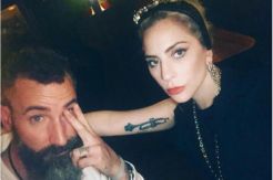 Lady Gaga Kembali ke...