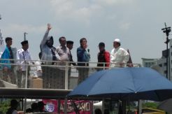 Di Hadapan Pedemo, Anggota...