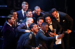 Candaan Presiden Madrid dan Dani Alves Soal Tawaran Berkostum Los Blancos
