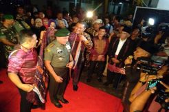 Warga Tapsel Minta Pangkostrad Lanjutkan Program TMMD