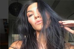 Kourtney Kardashian Gunakan Cuka Apel untuk Kesehatan Rambut