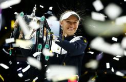 Tumbangkan Venus, Caroline Wozniacki Juara Final WTA 2017