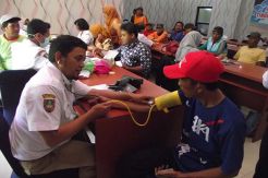 50 Tukang Becak Pengantar...