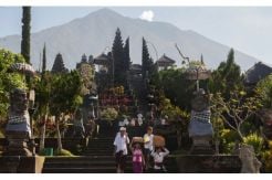 Misteri Gunung Agung dan Pura Besakih