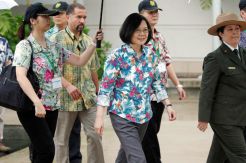 Presiden Taiwan Kunjungi...