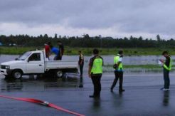 Runway Tergenang, Bandara Supadio Ditutup Sementara