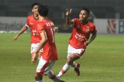Persija Rusak Pesta...