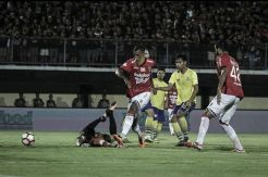 Tambah 2 Gol, Sepatu Emas Resmi Milik Comvalius!