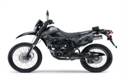 Kawasaki KLX Berjubah Militer Siap Tempur di Pasar Adventure