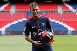 Pelatih PSG Terusik dengan Rumor Transfer Neymar