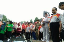Jadi Tersangka KPK, Wali Kota Mojokerto Masih Ngantor