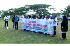 Hanya Digaji Rp150.000 Perbulan, Guru Honor di Mamuju Utara Demo