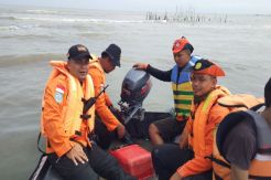 Asyik Main di Pipa Atas Sungai, Remaja 17 Tahun Terpeleset dan Hanyut