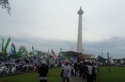 Tak Hanya Anies, Maulid Nabi Muhammad di Monas Diikuti Ribuan Orang