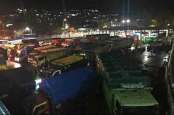 Penyeberangan Ditutup, Kendaraan Menumpuk di Pelabuhan Merak