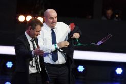 Beda Grup dengan Spanyol,...