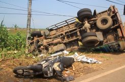 Dihantam Truk, Pengendara Supra X Tewas di Tempat