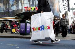 Toys R Us Akan Tutup 25 Toko, Ratusan Pekerja Terancam PHK