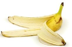 Atasi Jerawat dengan Kulit Pisang