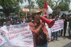 Tolak Pembangunan NYIA, Puluhan Orang Geruduk Kantor AP I Yogyakarta