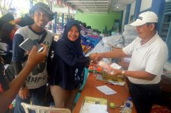 Wartawan Mojokerto Serahkan Bantuan untuk Korban Bencana Pacitan