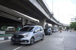 Komunitas Honda Mobilio Duel Adu Irit Jakarta - Bogor