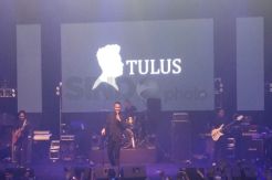 Tulus dan Kahitna Meriahkan Konser Smilemotion 2017