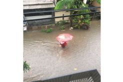 Keluhan Tak Direspons, Warga Ciptakan Sendiri Alat Penangkal Banjir