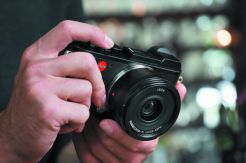 Kamera Leica CL Beredar di Indonesia, Ini Fitur Andalannya