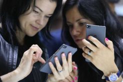 Produsen China Pangkas Produksi Smartphone Lebih dari 10%