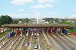 Malam Ini Puncak Arus Lalu Lintas Libur Natal di Tol Tangerang Merak