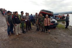 Cari 6 Korban Perahu Karam di Cirata, Penyelam Terkendala Jarak Pandang