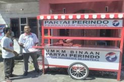 Perindo Bantul Kembali Bagikan Gerobak pada Pelaku UMKM