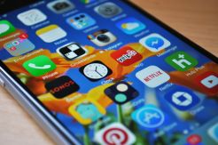 Inilah Deretan Fitur Smartphone Premium yang Punah