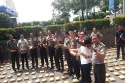 Ungkap 1,3 Ton Ganja, Kapolda Naikkan Pangkat Anggota yang Terlibat