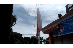 Keterlaluan, Bendera Merah Putih Dikibarkan Terbalik di Kantor KPU NTT