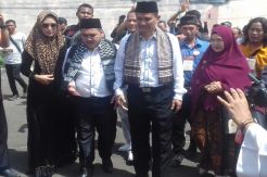 Pasangan Perseorangan Zalu Daftar Pertama ke KPU Purwakarta