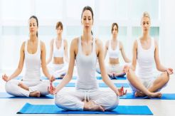 Atasi Stres dan Sakit Punggung di Kantor dengan Melakukan Yoga