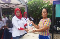 Lagi, Kartini Perindo Bagikan 300 Paket Beras di Tangerang