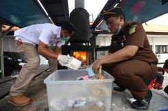 Kejari Surabaya Musnahkan 5,5 Kg Sabu-Sabu dan 7,3 Kg Ganja