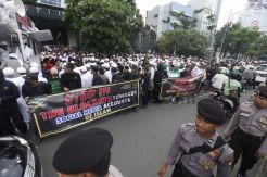 Massa Aksi 121 Kecewa karena Tak Bisa Temui Pimpinan Facebook Indonesia