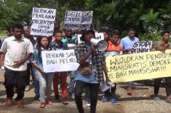 Diduga Lakukan Pungli, Mahasiswa Unimor Demo Dosen