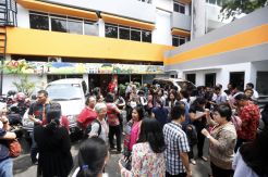 Diguncang Gempa, Karyawan Perkantoran di Jakarta Berhamburan Keluar Gedung
