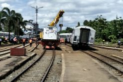 KA Parahyangan Anjlok di Stasiun Bandung