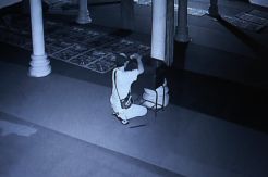 Pencuri Uang dalam Kotak Amal Masjid Terekam CCTV