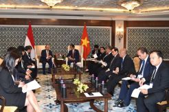 Jokowi dan PM Vietnam Bahas ZEE dan Ekspor Automotif