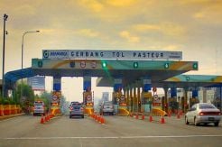 Pintu Masuk Tol Pasteur Dimundurkan 4 Km