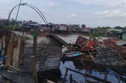 Diterjang Puting Beliung, 4 Rumah dan Satu Sekolah di Kobar Rusak